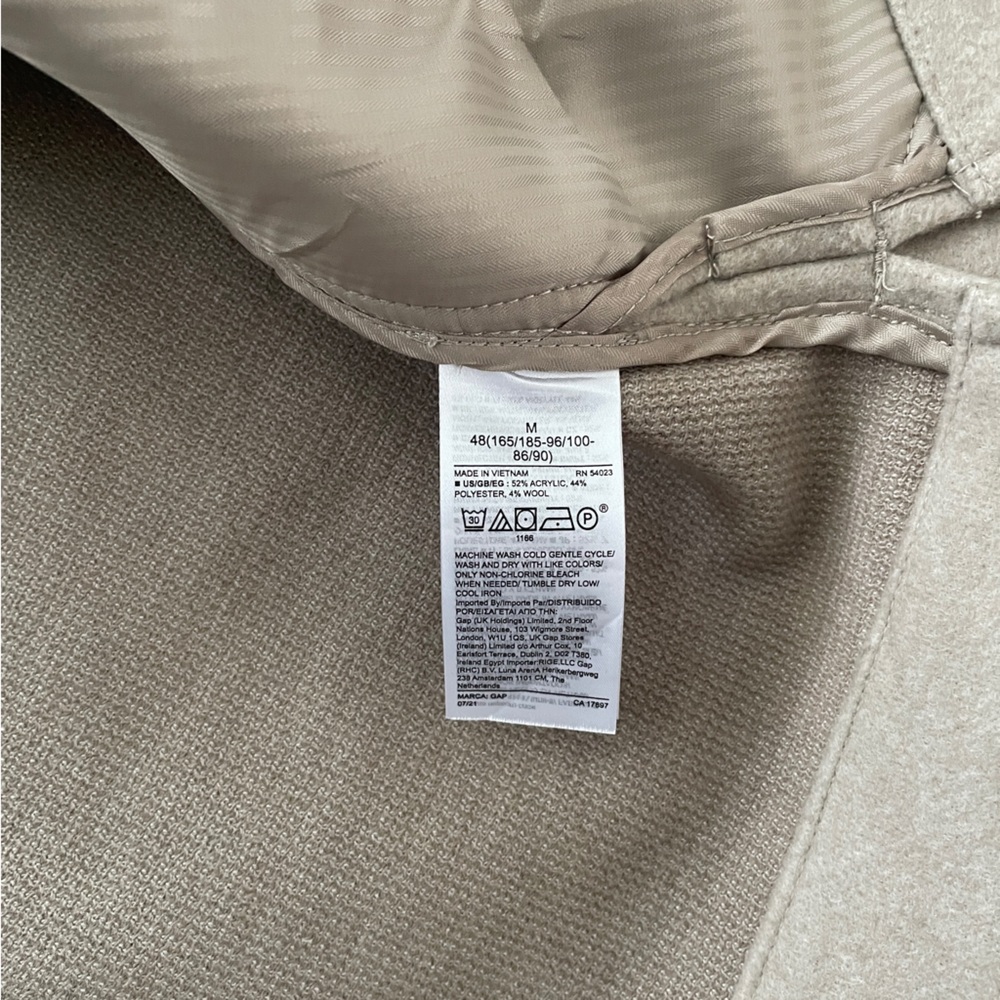 Gap Shirt Jacket (Shacket) - Picture 3 of 4